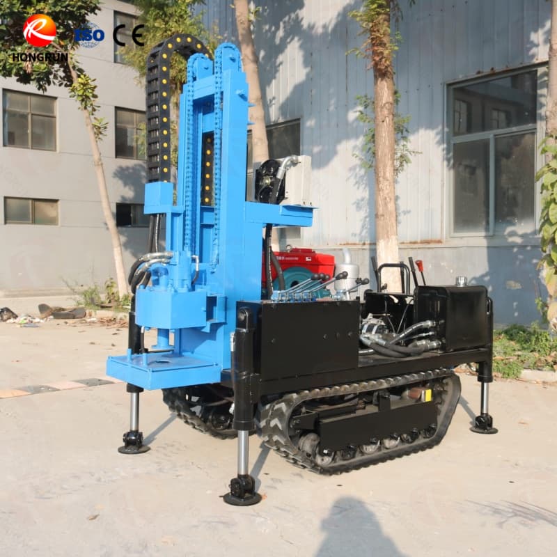 Foreuse de puits d'eau sur chenilles