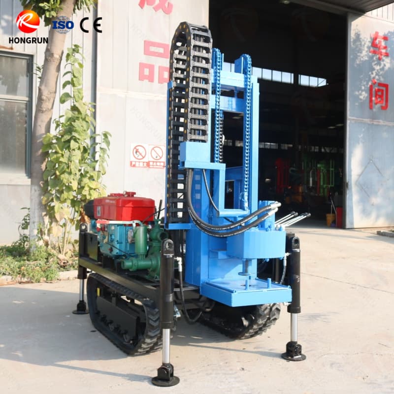 Foreuse de puits d'eau sur chenilles