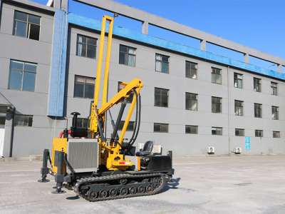 Engin de battage de garde-corps